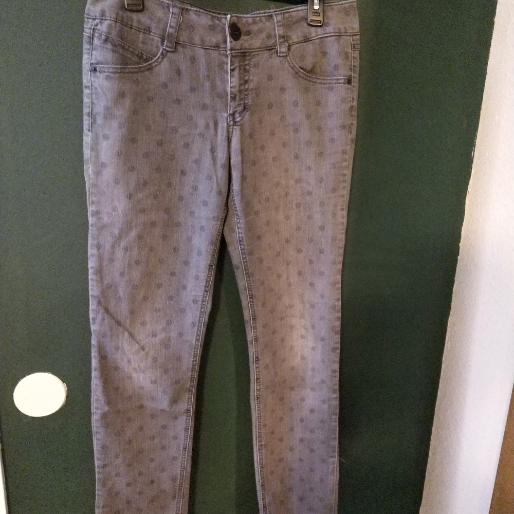 🎁 Gray polka-dot jeans